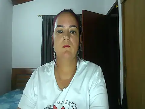 luna withe online show from 06/11/26, 05:05