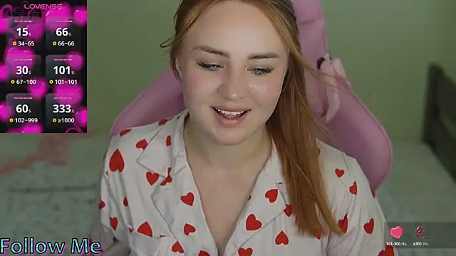 Snapshot of LovelyBell chatting on 09/23/25, 01:47 LovelyBell online show from 09/23/25, 01:47