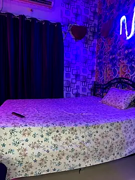 Hot royalbhabhi online show from 10/27/25, 02:54