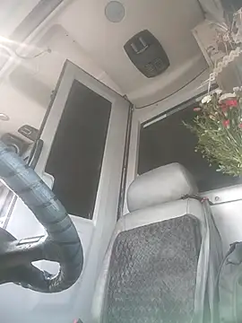 Snapshot of alexchir4 chatting on 12/18/25, 01:28 alexchir4 online show from 12/18/25, 01:28