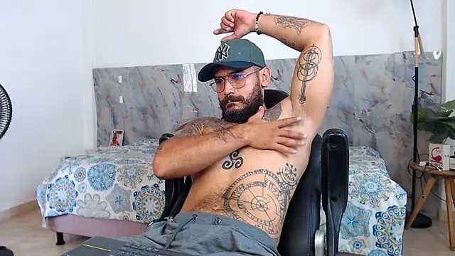 hanz col online show from 11/25/25, 02:17