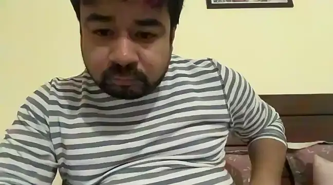 Snapshot of coolboy6566 chatting on 02/05/25, 01:04 coolboy6566 online show from 02/05/25, 01:04