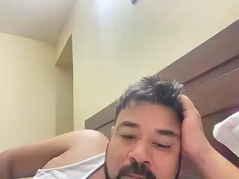 coolboy6566 online show from 12/17/25, 01:00