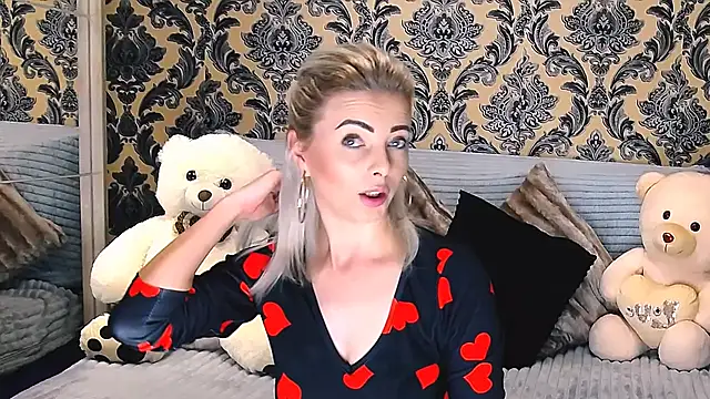 Snapshot of Aly_girl1 chatting on 02/22/25, 10:40 Aly girl1 online show from 02/22/25, 10:40