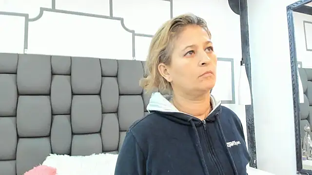 Jade squirtt online show from 10/01/25, 11:38