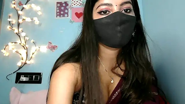 Snapshot of Reena_Singh53 chatting on 09/12/25, 12:38 Reena Singh53 online show from 09/12/25, 12:38