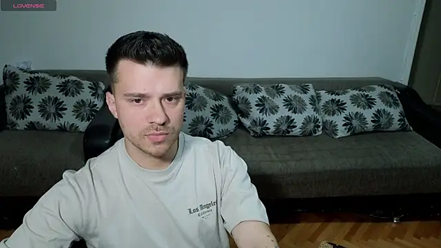 JohnnyStepBro online show from 04/28/26, 08:36