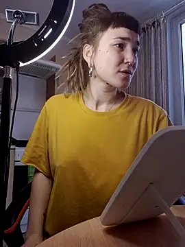 Snapshot of FoxRineHelen chatting on 02/17/25, 10:51 FoxRineHelen online show from 02/17/25, 10:51