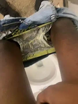 Snapshot of zeekBbc chatting on 01/04/25, 06:51 zeekBbc online show from 01/04/25, 06:51