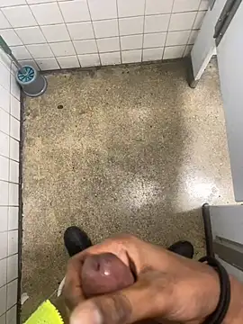 Snapshot of zeekBbc chatting on 01/22/25, 06:52 zeekBbc online show from 01/22/25, 06:52