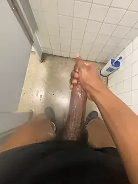 Snapshot of zeekBbc chatting on 02/18/25, 06:58 zeekBbc online show from 02/18/25, 06:58