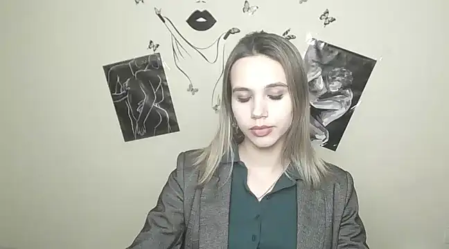 Snapshot of _StAcY chatting on 12/23/24, 04:28 StAcY online show from 12/23/24, 04:28
