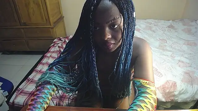  Zooee online show from 03/04/25, 05:24