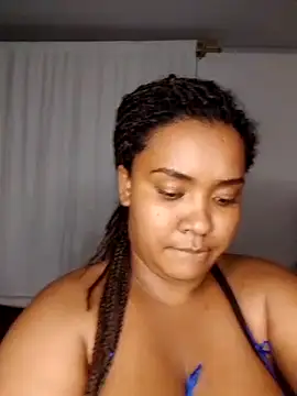 Evelyn Sandoval online show from 03/16/25, 10:11