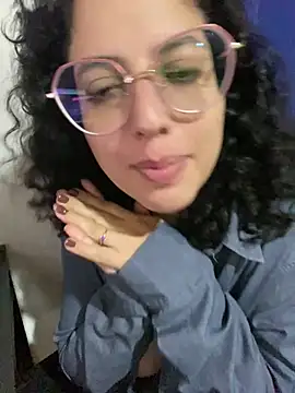 Snapshot of babyluna939 chatting on 03/12/25, 11:44 babyluna939 online show from 03/12/25, 11:44