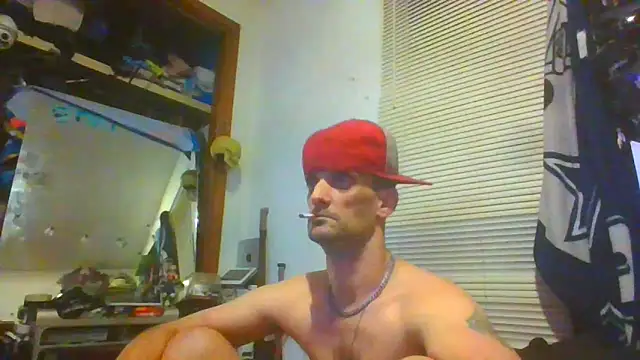 Snapshot of slinginbigD chatting on 02/12/25, 04:54 slinginbigD online show from 02/12/25, 04:54