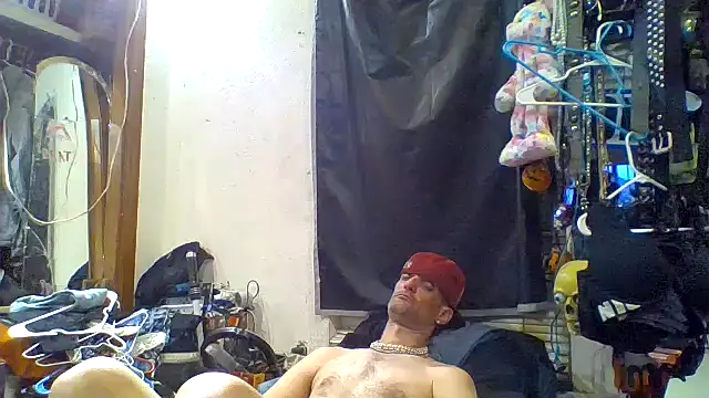 Snapshot of slinginbigD chatting on 10/03/25, 03:14 slinginbigD online show from 10/03/25, 03:14