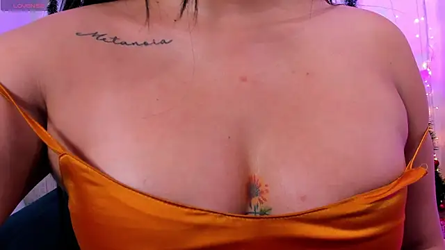 Snapshot of Little_Ivy chatting on 12/20/24, 10:11 Little Ivy online show from 12/20/24, 10:11