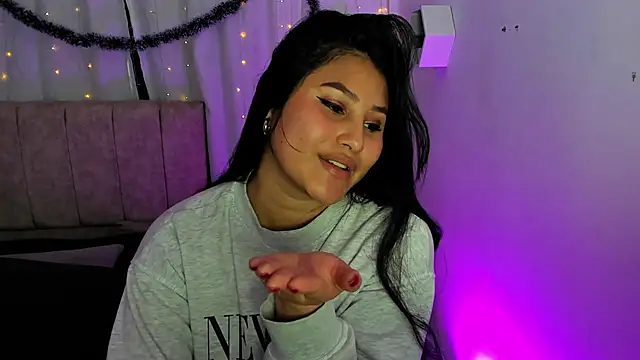 Snapshot of Little_Ivy chatting on 01/02/25, 07:07 Little Ivy online show from 01/02/25, 07:07