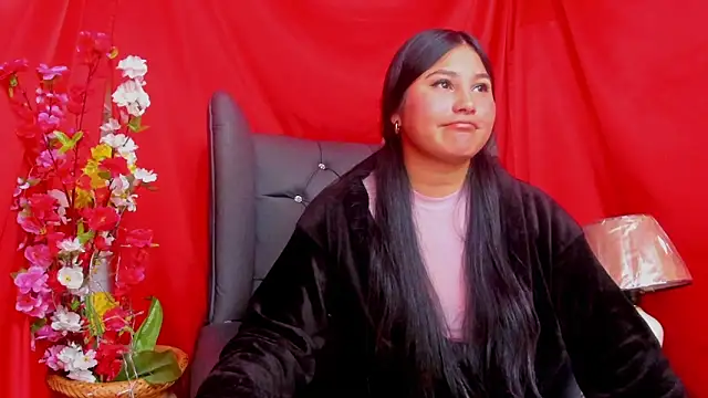 Snapshot of Little_Ivy chatting on 02/20/25, 04:14 Little Ivy online show from 02/20/25, 04:14