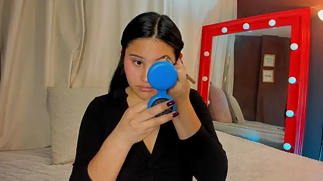 Little Ivy online show from 02/05/26, 07:18