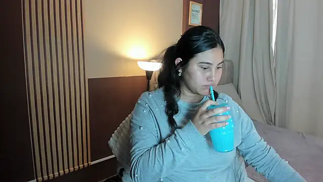 Little Ivy online show from 04/21/26, 08:12