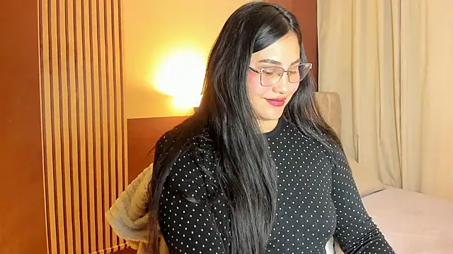 Little Ivy online show from 04/23/26, 08:11