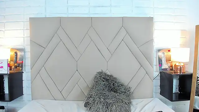 Isis Osman online show from 01/13/25, 07:10