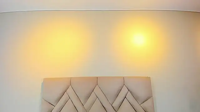 Isis Osman online show from 02/22/26, 07:34