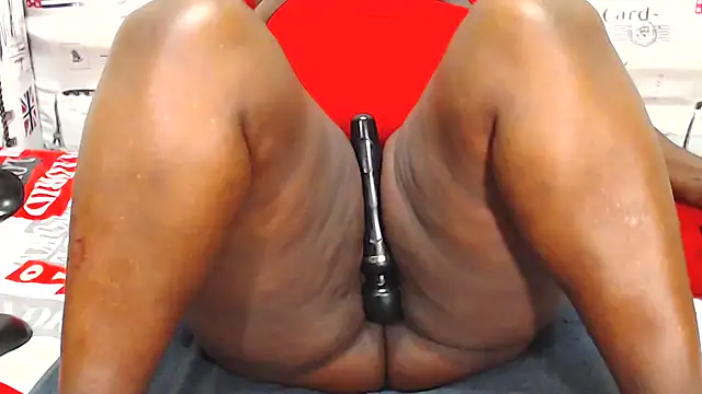 Honeybumsx32 online show from 03/18/26, 03:48