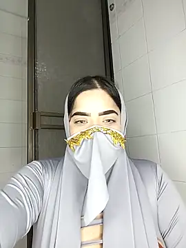 janna isa online show from 03/10/25, 10:24