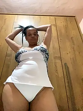 Snapshot of lomagata chatting on 12/02/25, 01:44 lomagata online show from 12/02/25, 01:44