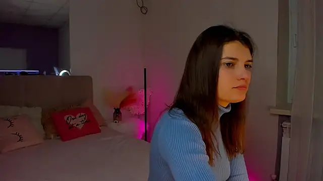 Laura Leee online show from 02/17/25, 06:31