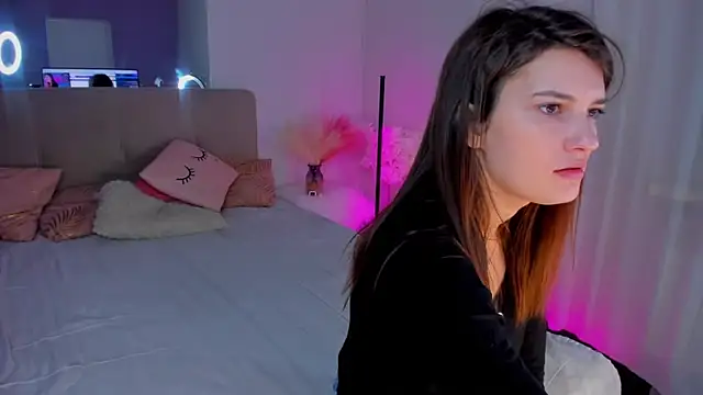 Laura Leee online show from 03/09/25, 06:28