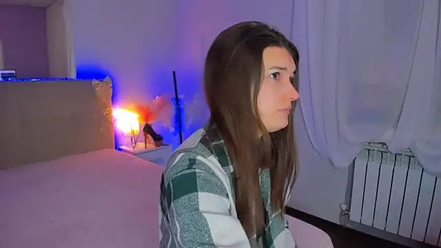 Laura Leee online show from 02/09/26, 06:17