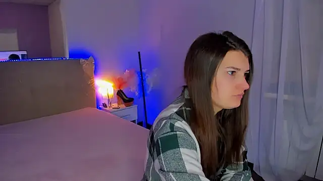 Laura Leee online show from 02/11/26, 06:07