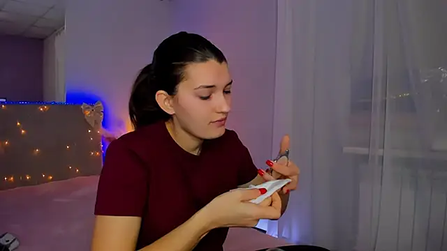 Laura Leee online show from 03/23/26, 05:55