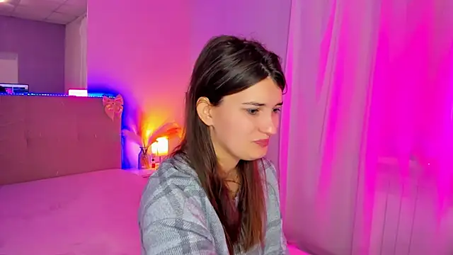 Laura Leee online show from 04/10/26, 05:12