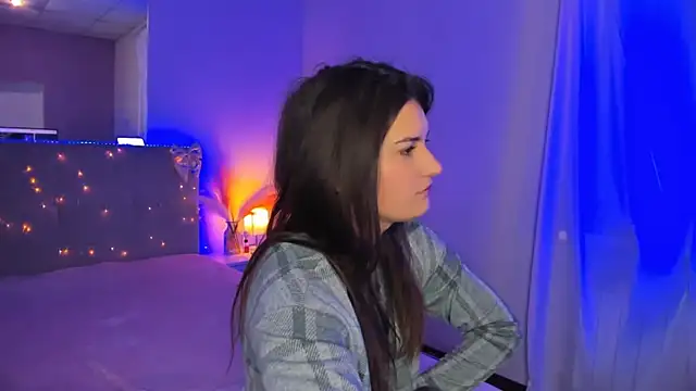 Laura Leee online show from 04/22/26, 05:10