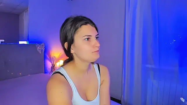 Laura Leee online show from 07/18/26, 04:49
