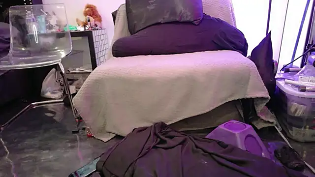 Midnightrose11 online show from 11/21/25, 04:00