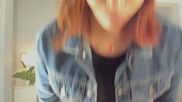 Madie  collins online show from 11/22/25, 11:20