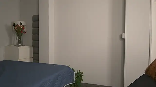 Madie  collins online show from 04/08/26, 12:05