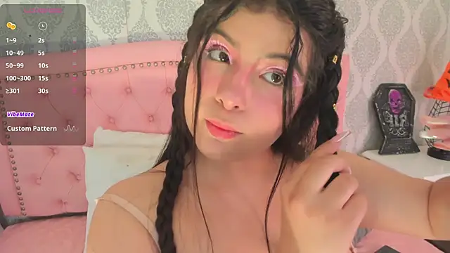 martina rivera  online show from 10/31/25, 12:28