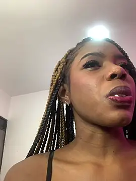 Snapshot of clhoe_miller1 chatting on 12/16/24, 10:34 clhoe miller1 online show from 12/16/24, 10:34