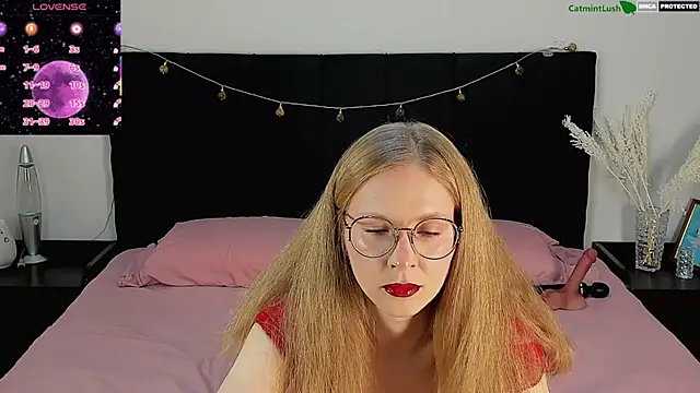 Snapshot of CatmintLush chatting on 07/24/26, 11:36 CatmintLush online show from 07/24/26, 11:36