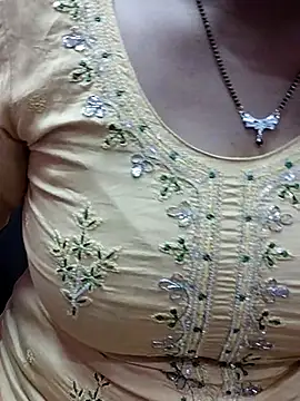 Urmila bhabhii online show from 03/10/25, 08:48