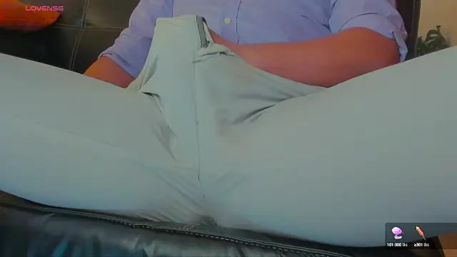 Snapshot of MrLonely02 chatting on 12/29/24, 09:09 MrLonely02 online show from 12/29/24, 09:09