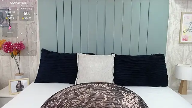 KarllaWalker online show from 02/07/25, 12:28