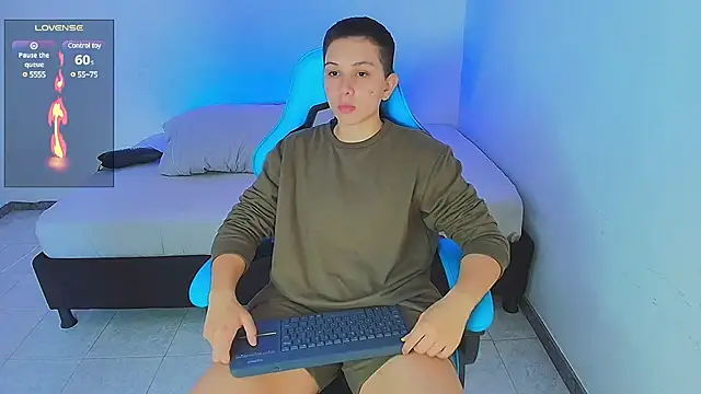 aron wi online show from 01/12/25, 08:03